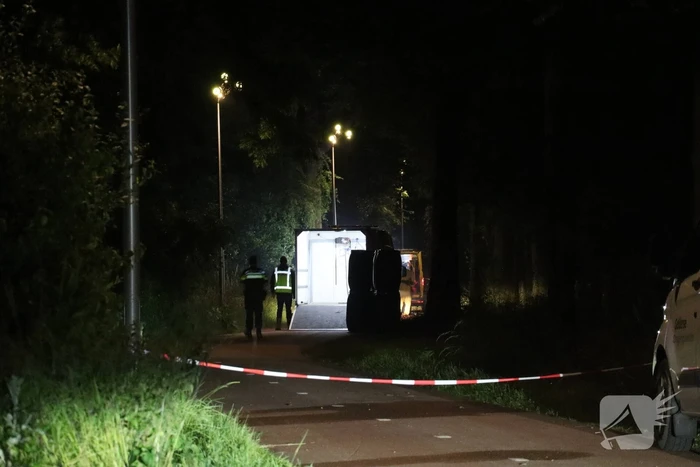 Fietspad afgesloten vanwege aangetroffen vaten