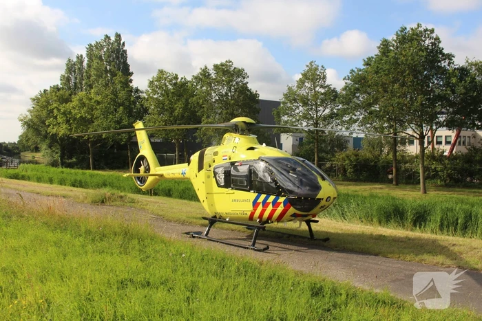 Traumahelikopter geland voor noodsituatie
