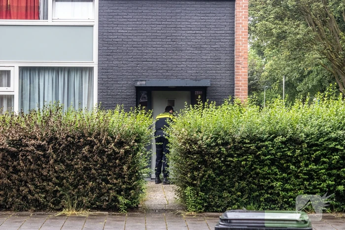 Zes auto's vliegen vlak na elkaar in brand