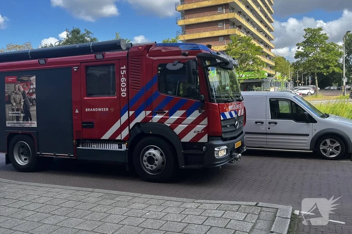 Veel hulpdiensten aanwezig voor vermoedelijke gaslek Vermeertoren