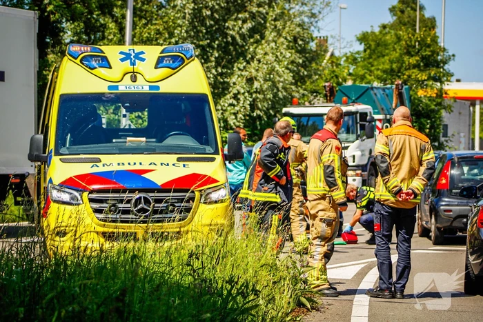 Veel hulpdiensten naar kop-staartbotsing