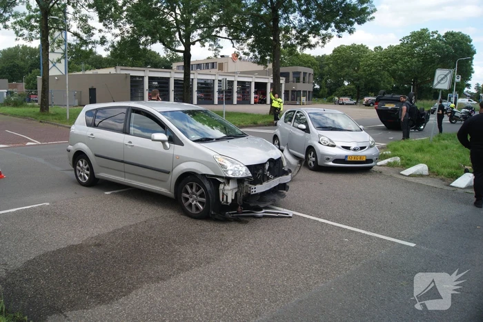 Auto op zijn kop na ongeval
