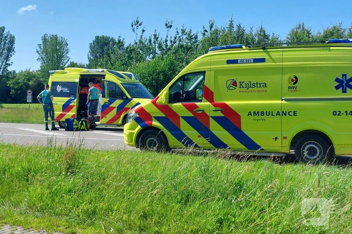 Fietser zwaargewond na ongeval met auto