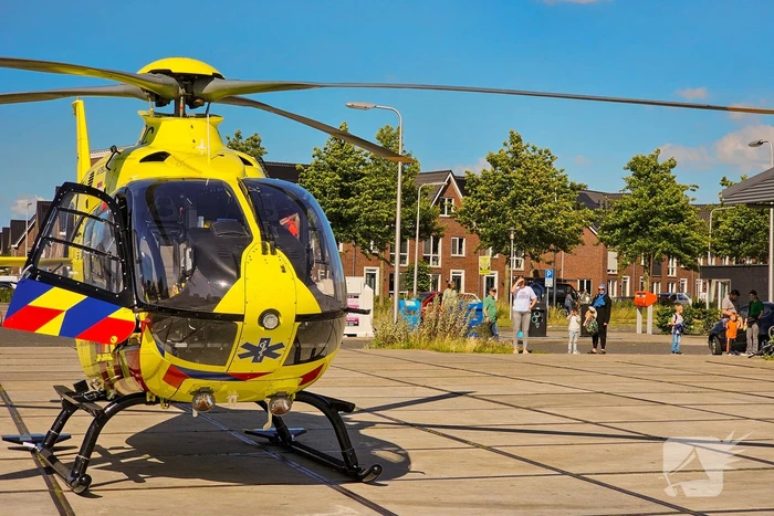 Traumahelikopter landt voor medisch incident