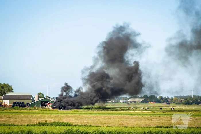 Tractor gaat in vlammen op
