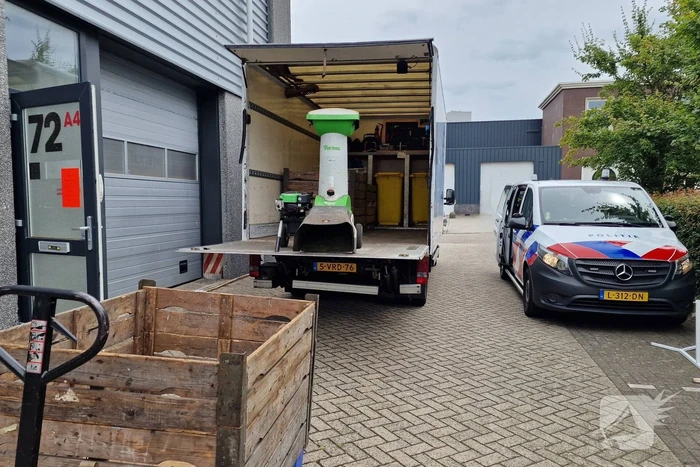Hennepkwekerij met 200 planten opgerold