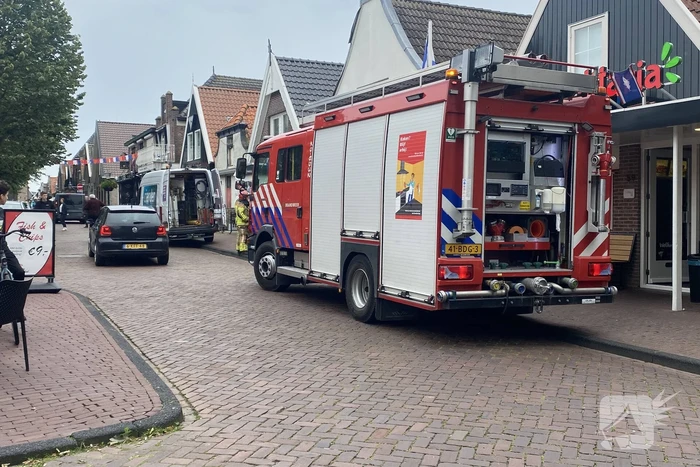 Monteur ruikt gas en alarmeert brandweer