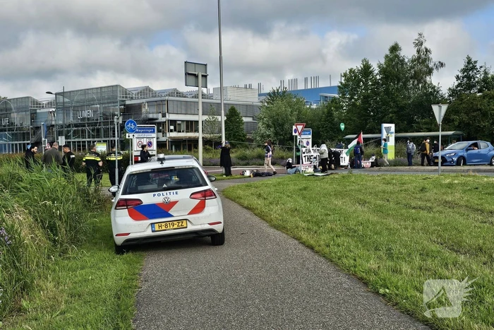 Pro-Palestina demonstranten blokkeren toegang tot campus