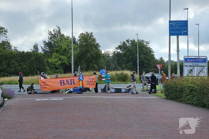 Pro-Palestina demonstranten blokkeren toegang tot campus