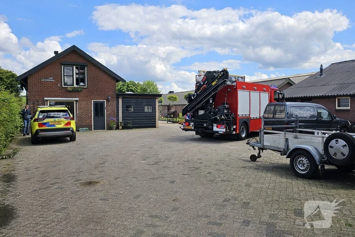 Personen bekneld bij ongeval sportvliegtuig