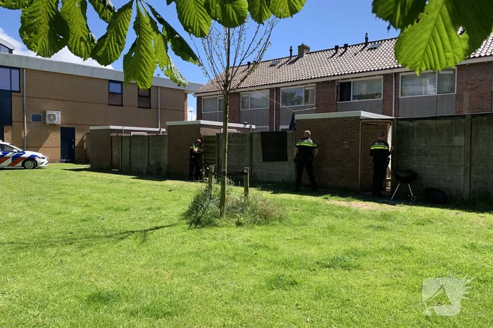 Politie valt woning binnen na incident