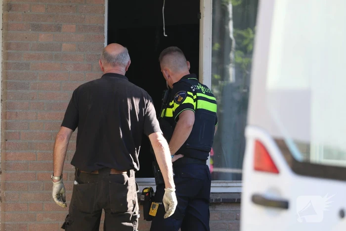 Politie rolt hennepkwekerij in woning op