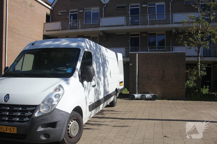 Politie rolt hennepkwekerij in woning op