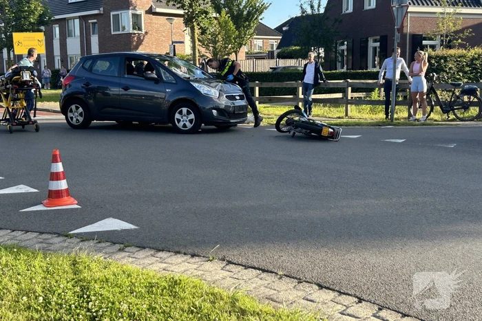 Brommerrijder geschept op kruising