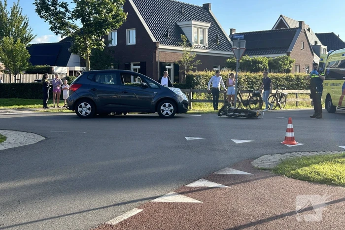 Brommerrijder geschept op kruising