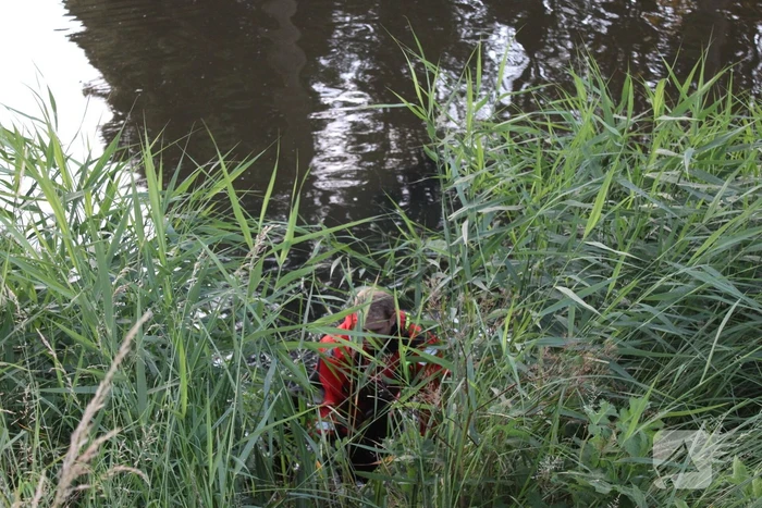 Motorrijder belandt met motor in kanaal