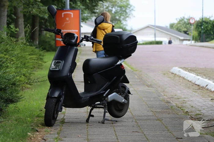 Scooterrijder gaat onderuit en raakt gewond