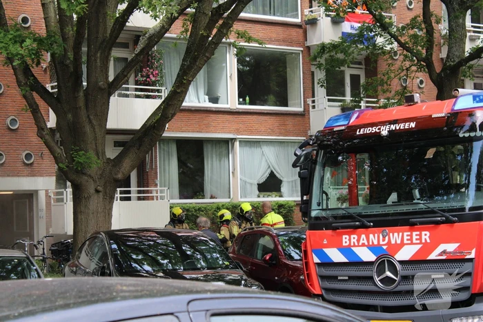 Grote brand in portiekwoning