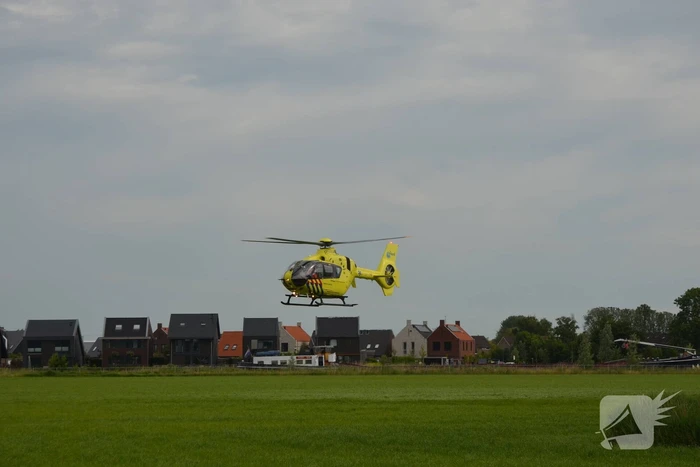 Fietser zwaargewond bij ongeval met landbouwvoertuig
