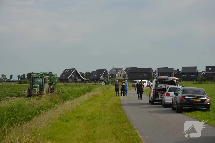 Fietser zwaargewond bij ongeval met landbouwvoertuig