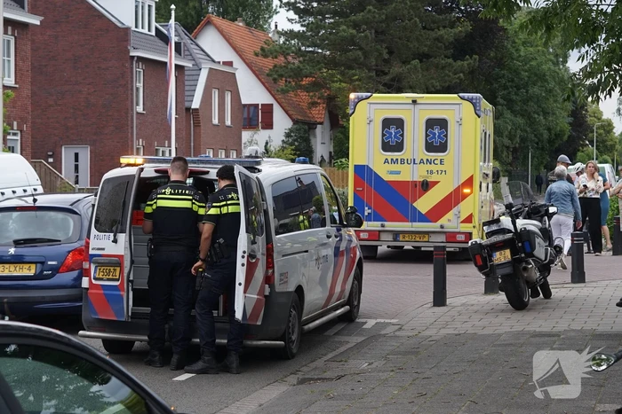 Fietser en bestelbus in botsing