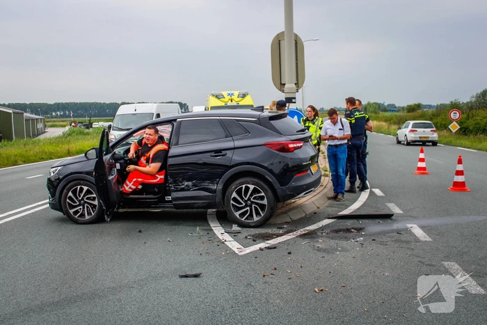 Flinke schade bij botsing op kruising