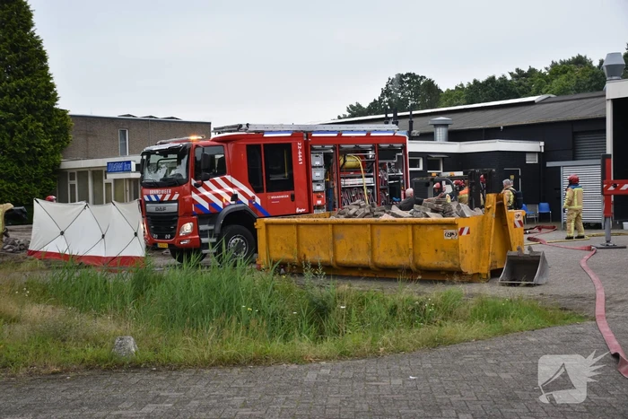 Gewonde bij brand in bedrijfshal