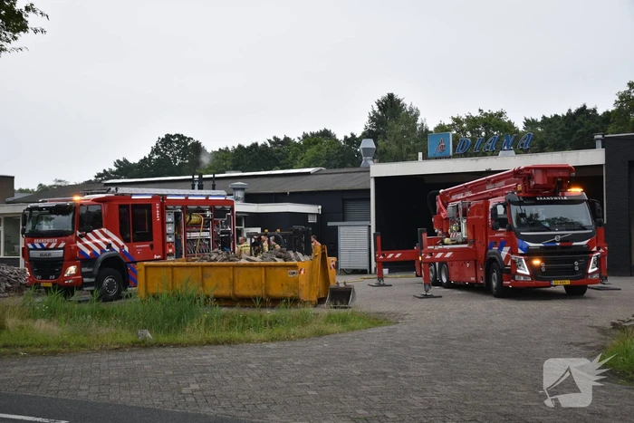 Gewonde bij brand in bedrijfshal