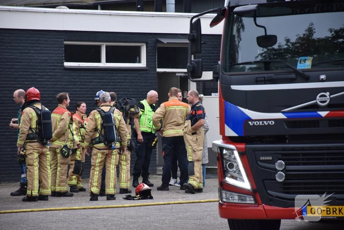 Gewonde bij brand in bedrijfshal