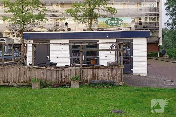 Overval met messen bij snackbar