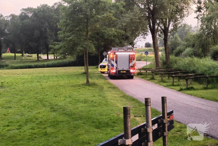 Veel hulpdiensten aanwezig voor incident op fietspad bij zwembad