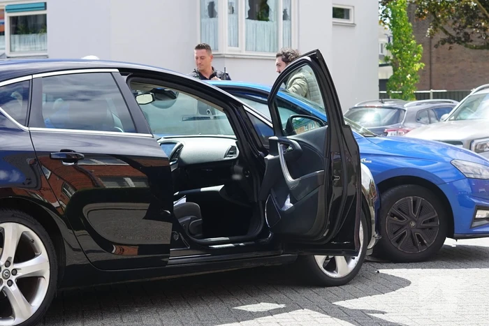 Automobilist botst op andere automobilist