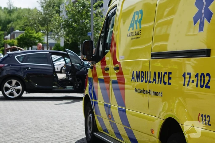 Automobilist botst op andere automobilist