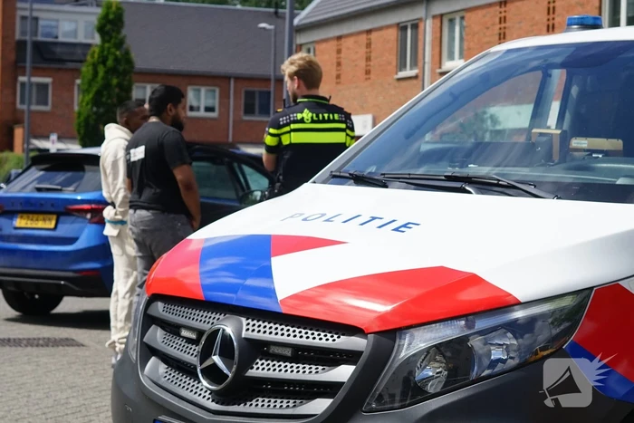 Automobilist botst op andere automobilist