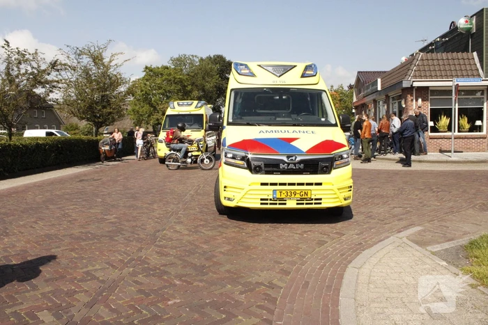 Twee personen gewond bij aanrijding met motor en scooter
