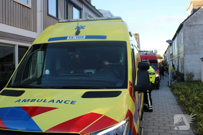 Fietser licht onderkoeld uit sloot gehaald