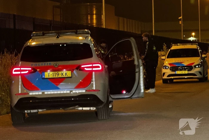 Bestuurder crossvoertuig hard onderuit op industrieterrein