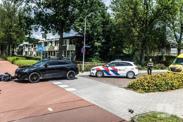 Flinke schade scooter na harde val kruising