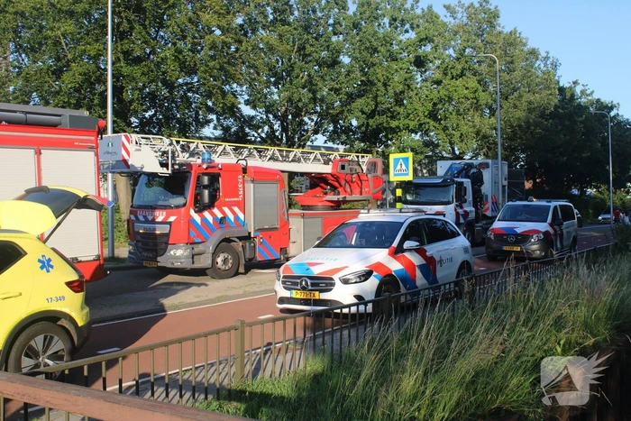 Persoon te water, hulpdiensten groot ingezet