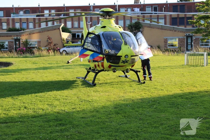 Persoon te water, hulpdiensten groot ingezet
