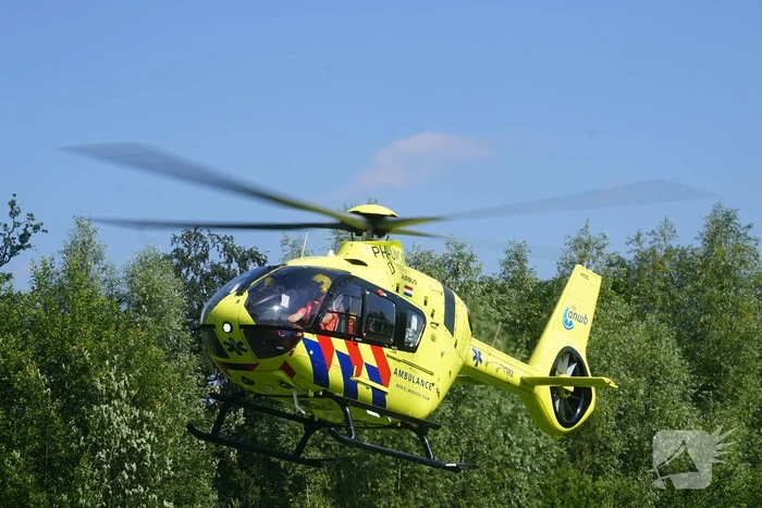 Traumahelikopter landt voor noodsituatie in Donckse velden