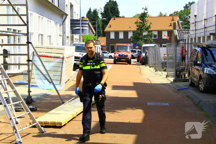 Persoon ernstig gewond na val van dak