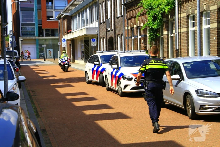 Persoon ernstig gewond na val van dak