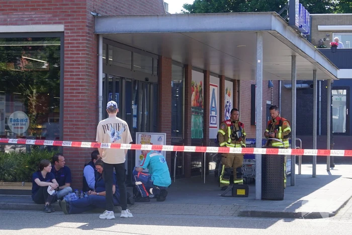 Supermarkt ontruimd na meldingen van duizeligheid en misselijkheid