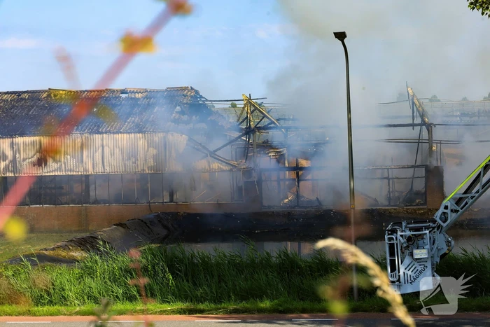 Zeer grote brand veroorzaakt veel rookontwikkeling