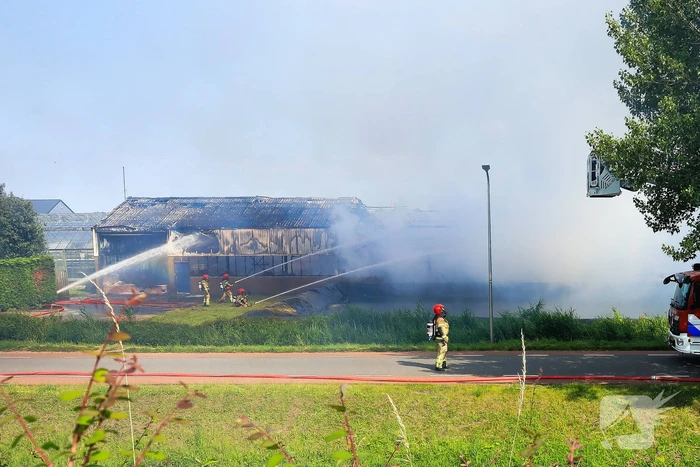 Zeer grote brand veroorzaakt veel rookontwikkeling