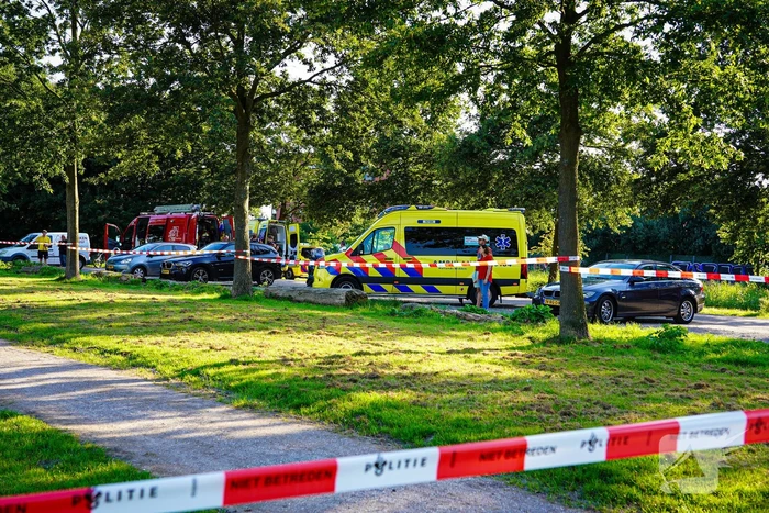 Omstander schiet drenkeling te hulp