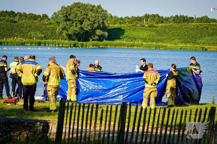 Omstander schiet drenkeling te hulp