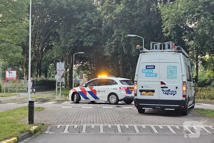Straat afgesloten wegens grote waterlekkage