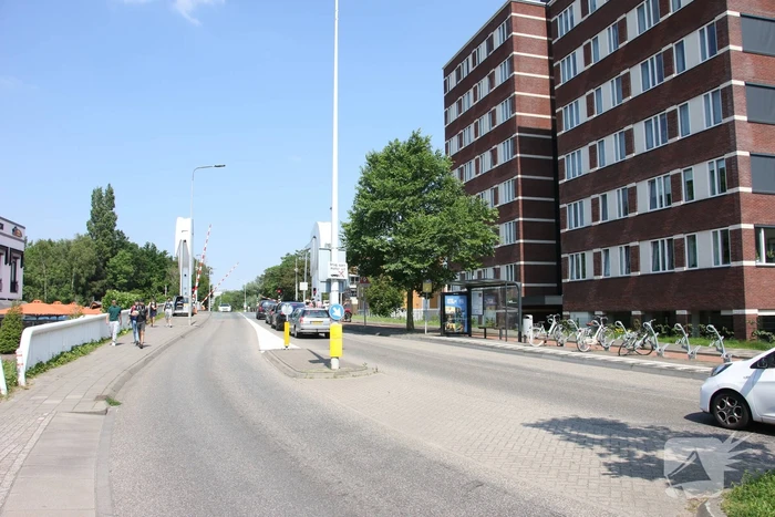Vertraging nadat brug in storing staat